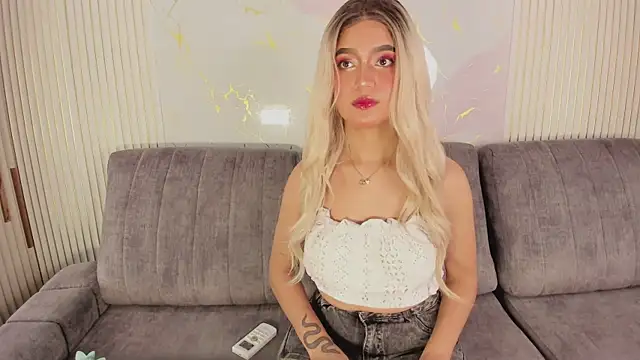 NhoanBrunette online show from April 28, 2026, 2:33 pm
