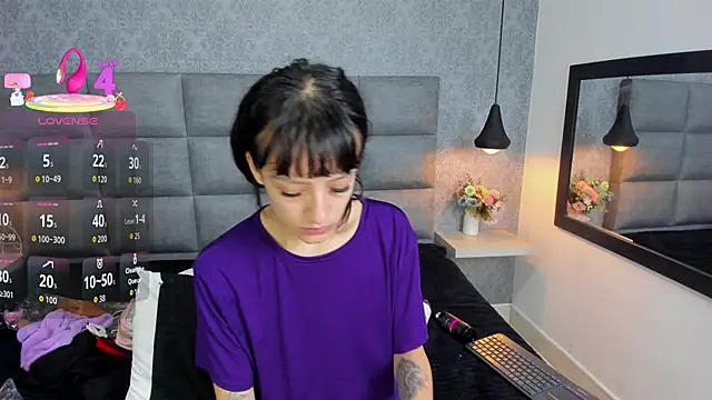 Luna Bella3 online show from November 28, 2025, 11:02 am