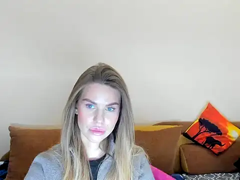 LinaBey online show from February 12, 2026, 5:30 pm