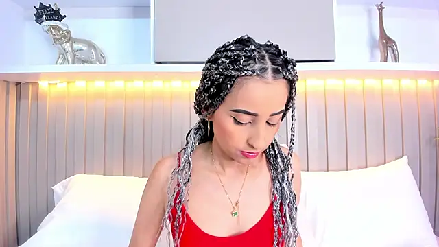 violett rabbit  online show from November 10, 2025, 8:30 pm