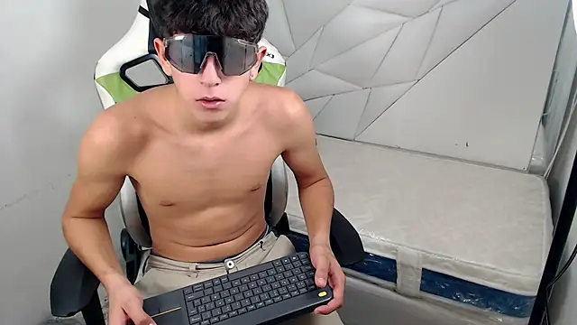 Cash G  online show from November 23, 2025, 8:19 pm