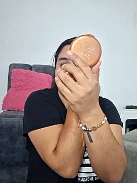 Mia fox29 online show from November 15, 2025, 10:45 am