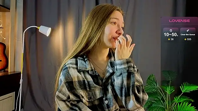 miragge  online show from February 8, 2026, 1:09 am