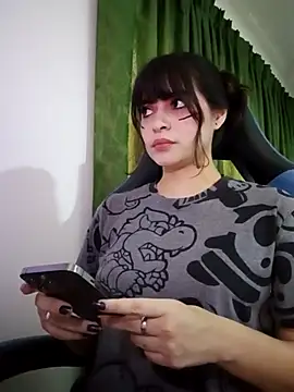 Annagoth  online show from November 27, 2025, 4:31 pm