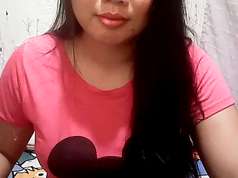 MahusaynaPiinay online show from May 5, 2026, 11:24 pm
