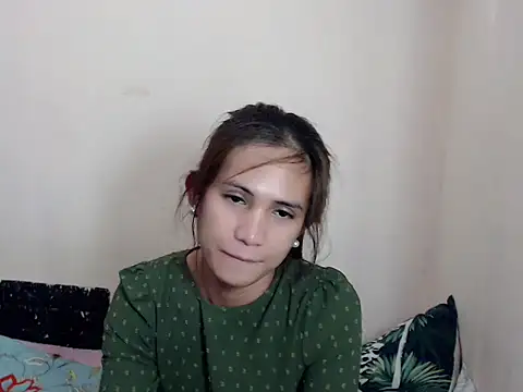 prettysam9 online show from December 21, 2025, 5:25 am