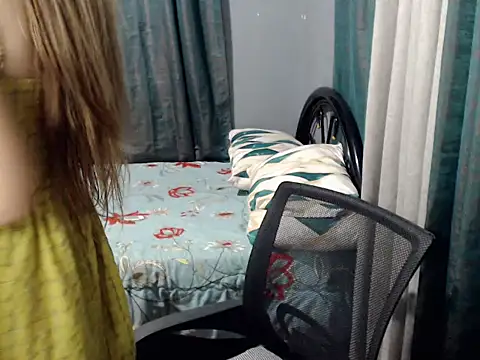 prettysam9 online show from July 14, 2026, 9:47 am