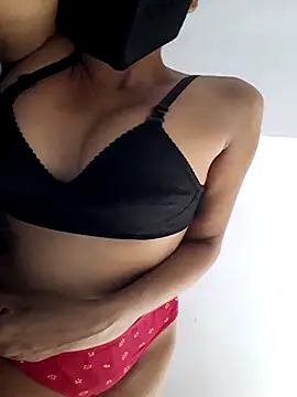 LustySabina online show from June 13, 2026, 8:12 am