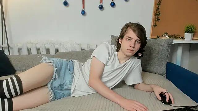 AvenGlow online show from January 6, 2026, 5:11 am