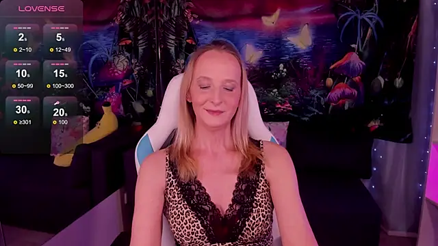 Snapshot of ScarlettPalmer chatting on April 5, 2026, 12:02 pm ScarlettPalmer online show from April 5, 2026, 12:02 pm