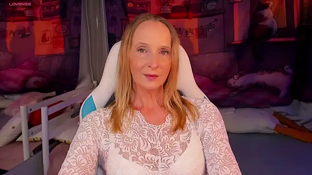 ScarlettPalmer online show from June 18, 2026, 7:08 am