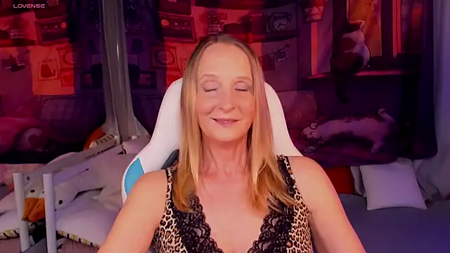 ScarlettPalmer online show from July 3, 2026, 10:10 am