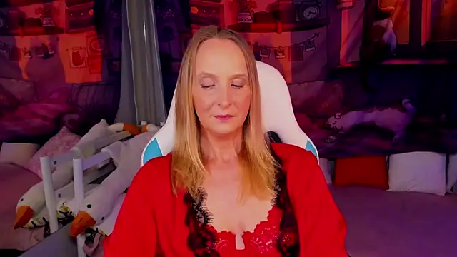 ScarlettPalmer online show from July 19, 2026, 10:08 am