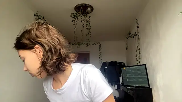 Snapshot of LilithFlamey chatting on November 12, 2025, 7:09 am LilithFlamey online show from November 12, 2025, 7:09 am