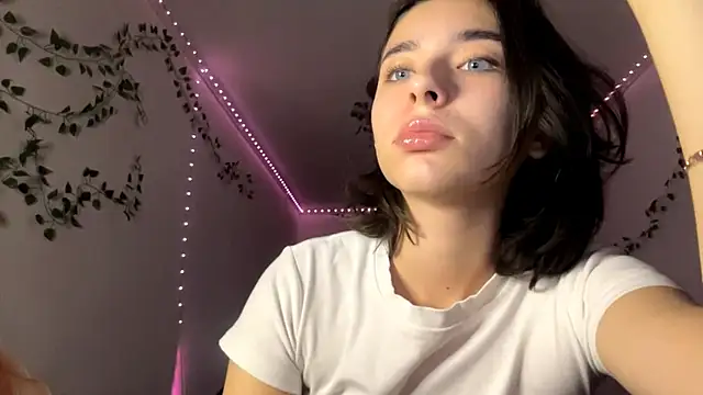 Snapshot of LilithFlamey chatting on November 23, 2025, 4:18 pm LilithFlamey online show from November 23, 2025, 4:18 pm