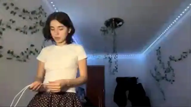 Snapshot of LilithFlamey chatting on December 3, 2025, 3:10 pm LilithFlamey online show from December 3, 2025, 3:10 pm