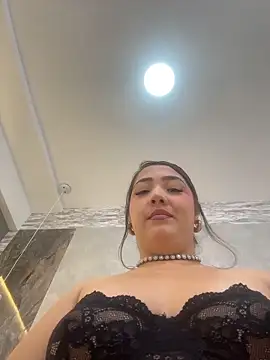 Hannahpradaa  online show from February 2, 2026, 12:26 pm