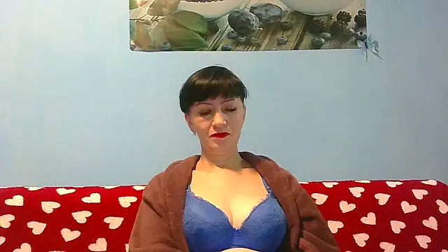 Snapshot of IffetLove42 chatting on June 2, 2026, 8:38 am IffetLove42 online show from June 2, 2026, 8:38 am