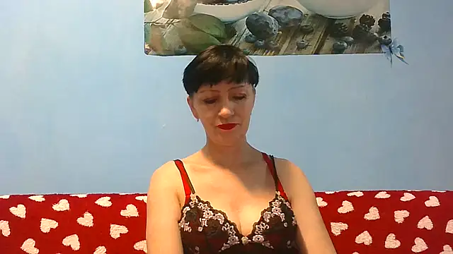 Snapshot of IffetLove42 chatting on June 7, 2026, 9:35 am IffetLove42 online show from June 7, 2026, 9:35 am
