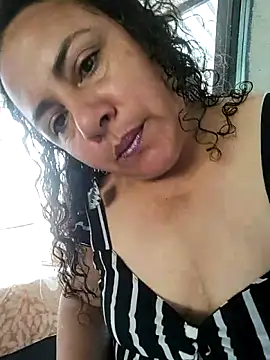 Snapshot of Anny_37 chatting on November 4, 2025, 2:16 pm Anny 37 online show from November 4, 2025, 2:16 pm