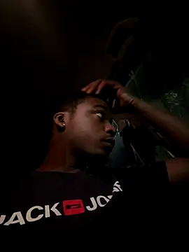 negrinho5 online show from November 3, 2025, 8:43 pm