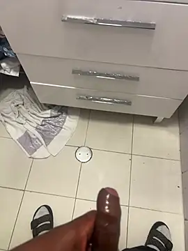 Snapshot of negrinho5 chatting on March 6, 2026, 12:29 am negrinho5 online show from March 6, 2026, 12:29 am