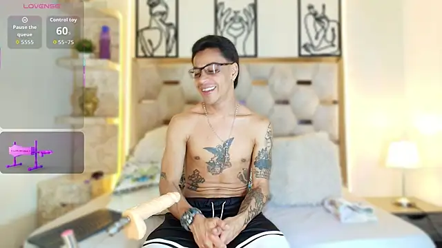 Andrew Haalls online show from December 4, 2025, 8:39 pm