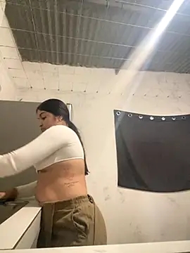 Snapshot of Fresita111 chatting on November 7, 2025, 6:19 pm Fresita111 online show from November 7, 2025, 6:19 pm