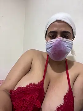 Snapshot of WildNour chatting on March 9, 2026, 2:43 pm WildNour online show from March 9, 2026, 2:43 pm