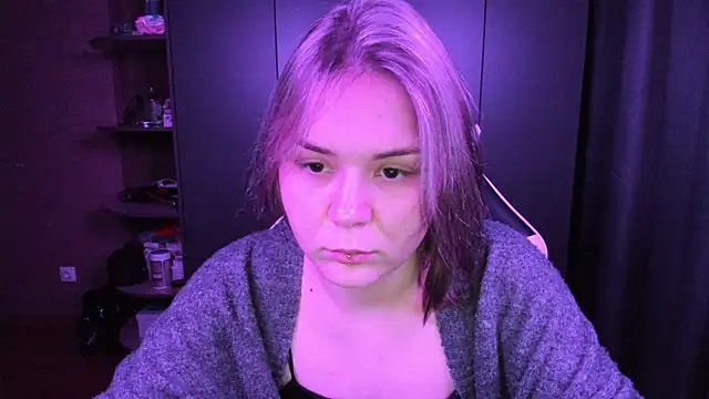 sophia lix online show from November 11, 2025, 6:41 pm