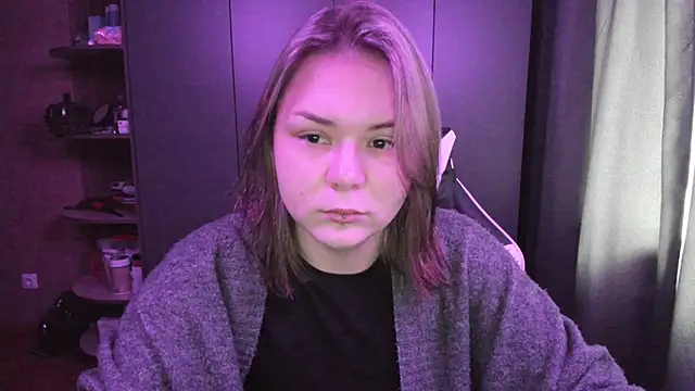 sophia lix online show from November 28, 2025, 4:26 am