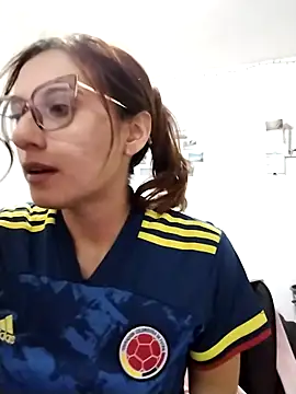 Snapshot of bellastorme04 chatting on March 27, 2026, 8:59 am bellastorme04 online show from March 27, 2026, 8:59 am