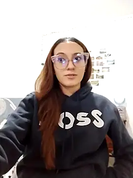 bellastorme04 online show from May 8, 2026, 2:50 am
