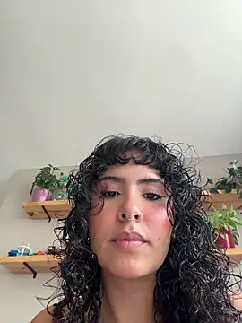 SugarTroubl33 online show from April 27, 2026, 2:37 pm