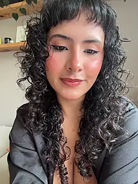 SugarTroubl33 online show from May 25, 2026, 2:12 pm