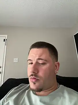 thepornplugz online show from May 15, 2026, 6:04 pm