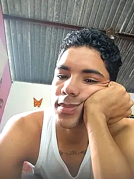 Alex Sweeting online show from November 25, 2025, 6:41 pm