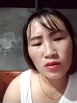 emini-xx online show from November 11, 2025, 12:16 pm