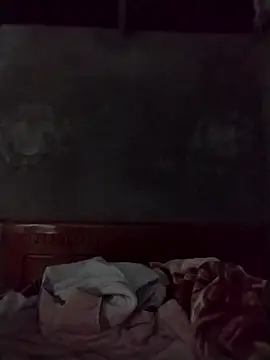 emini-xx online show from December 14, 2025, 11:42 pm