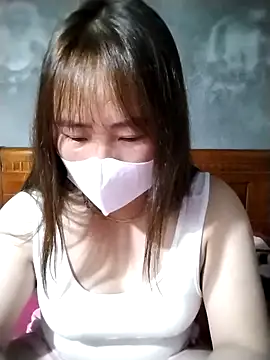 emini-xx online show from February 21, 2026, 12:39 pm