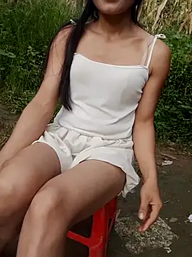 Snapshot of doggy-00 chatting on July 25, 2026, 11:46 pm doggy-00 online show from July 25, 2026, 11:46 pm