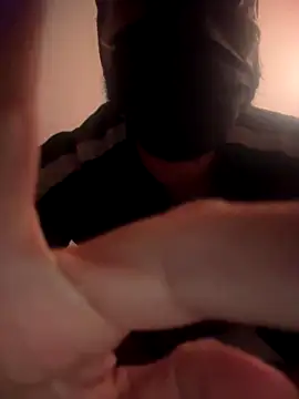 AlztaClouds online show from December 4, 2025, 10:29 pm