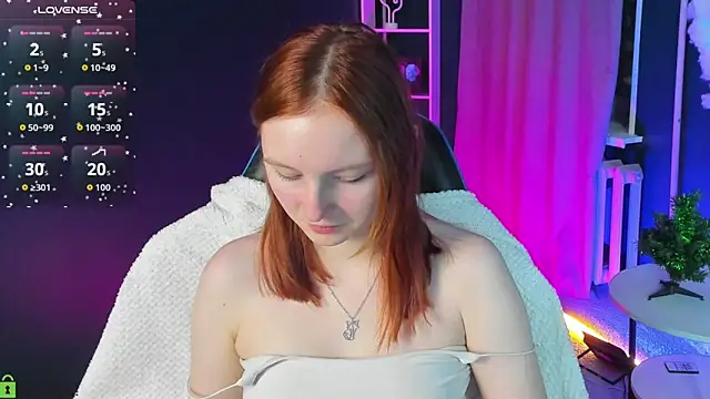 AngelWisee online show from December 23, 2025, 2:53 am