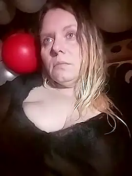 Lana-murr online show from February 16, 2026, 5:09 pm