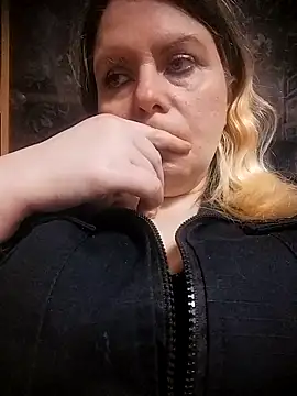 Lana-murr online show from March 18, 2026, 6:55 pm