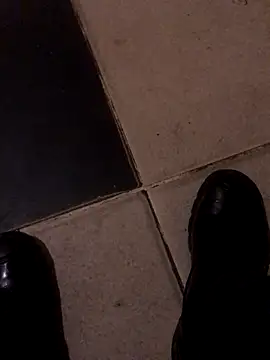 Snapshot of Johnparis505 chatting on October 31, 2025, 3:07 am Johnparis505 online show from October 31, 2025, 3:07 am