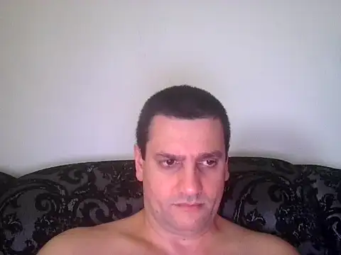 Snapshot of Alex-Naturista chatting on May 5, 2026, 7:11 pm Alex-Naturista online show from May 5, 2026, 7:11 pm
