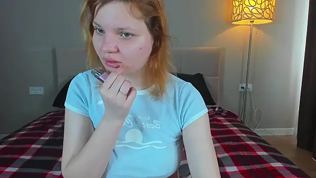babyyullii online show from May 9, 2026, 2:50 am