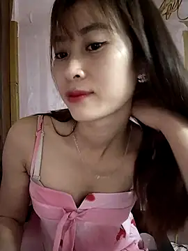 Em xinh01 online show from May 5, 2026, 9:45 pm