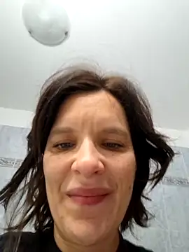 Piediniecollant online show from December 3, 2025, 5:37 am